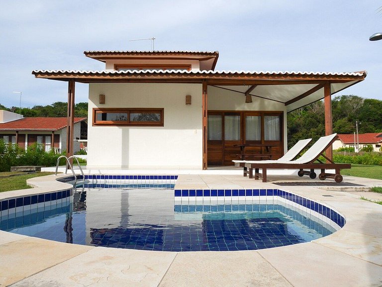 Beach house with private pool - Praia do Madeiro