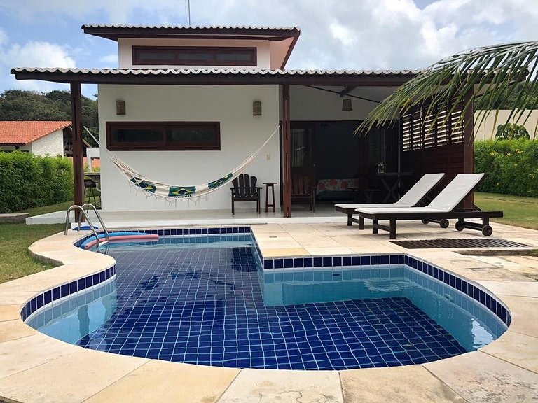 Beach house with private pool - Praia do Madeiro