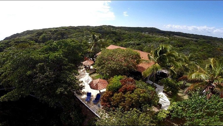 Master bedroom overlooking Praia do Madeiro - Pipa