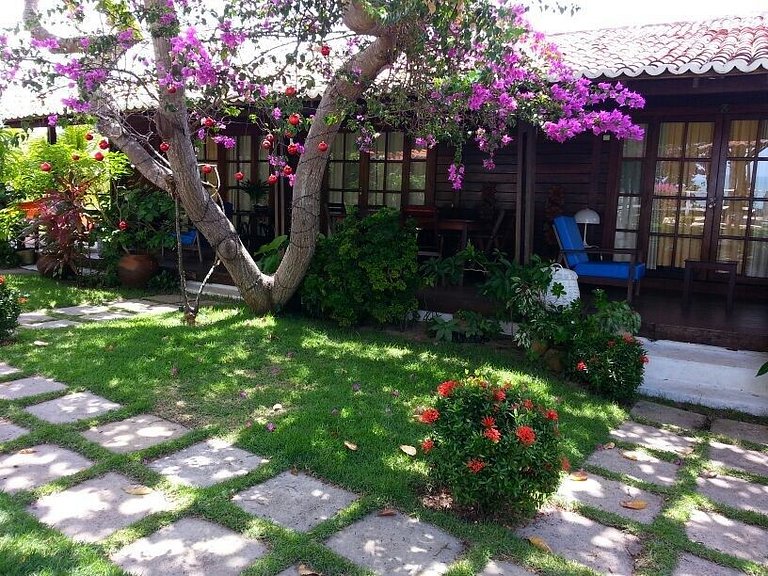 Master bedroom overlooking Praia do Madeiro - Pipa