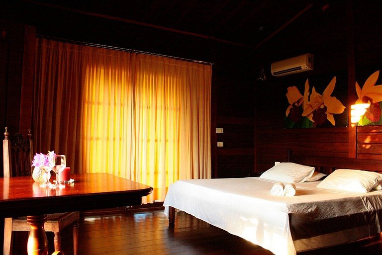 Master bedroom overlooking Praia do Madeiro - Pipa