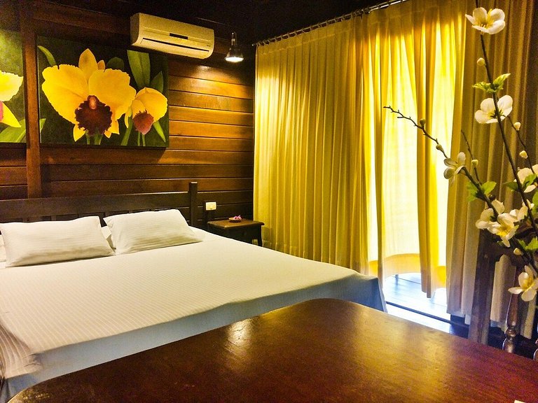 Master bedroom overlooking Praia do Madeiro - Pipa
