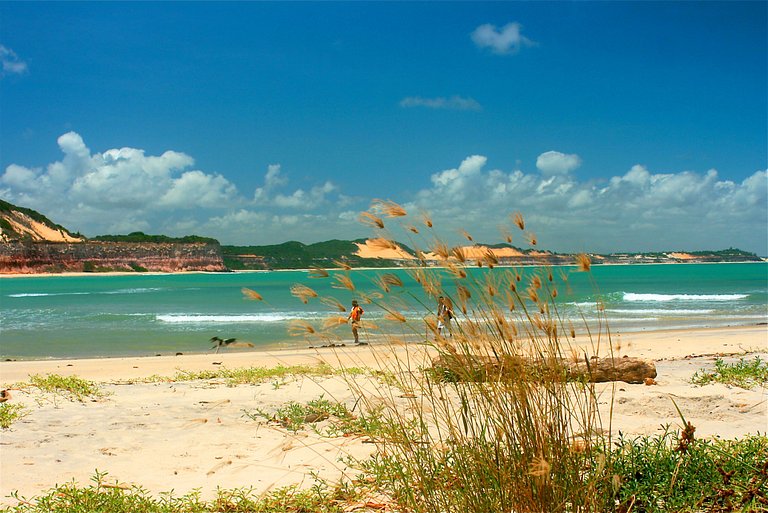 Apartamento com Vista Mar no Cond. Brisas do Amor