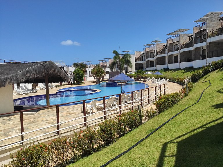 Apartamento Térreo com vista Piscina - Cond. Brisas do Amor