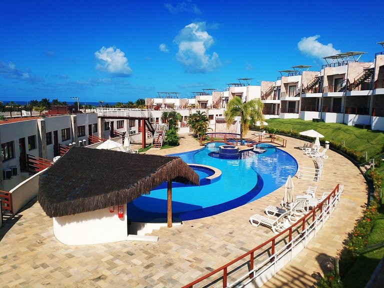 Apartamento Térreo com vista Piscina - Cond. Brisas do Amor