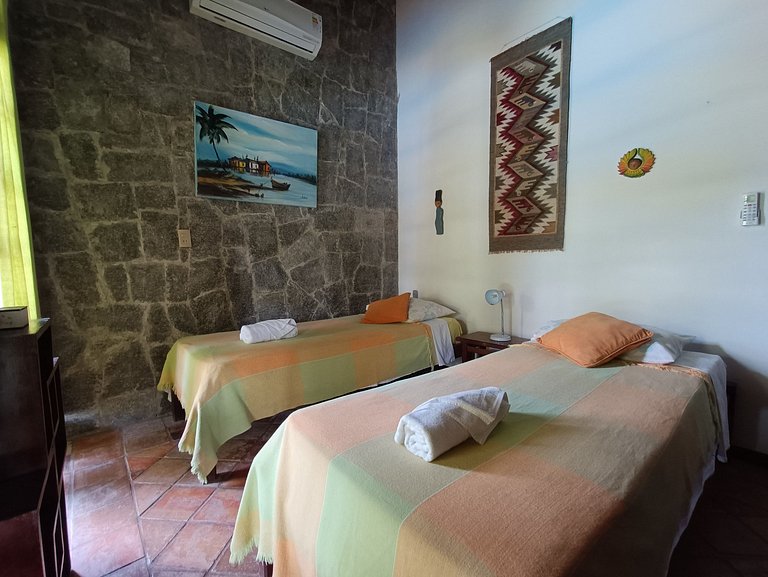 Casa con pileta privada en Madeiro