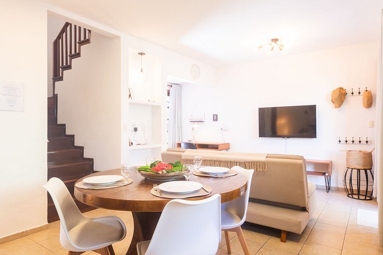 Estilo y Comodidad en Pipa: Casa Central con Vista al Mar y