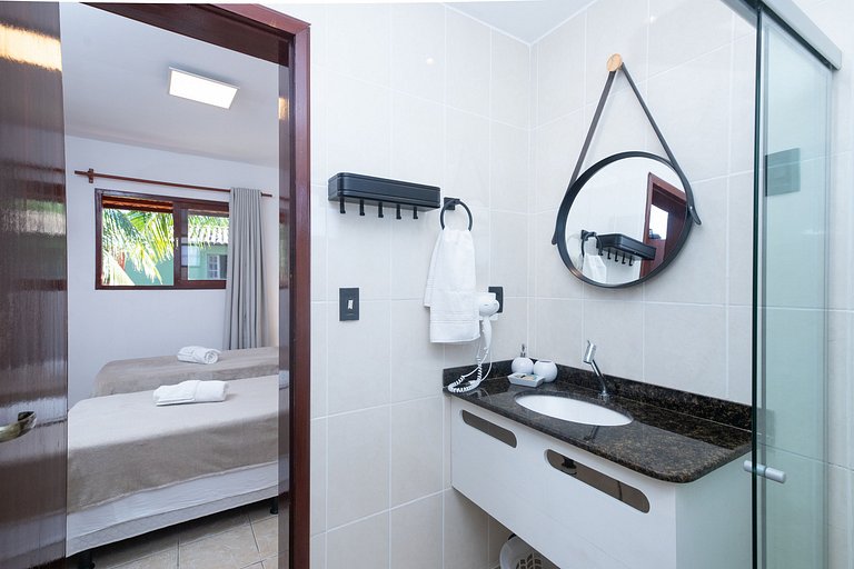 Estilo y Comodidad en Pipa: Casa Central con Vista al Mar y