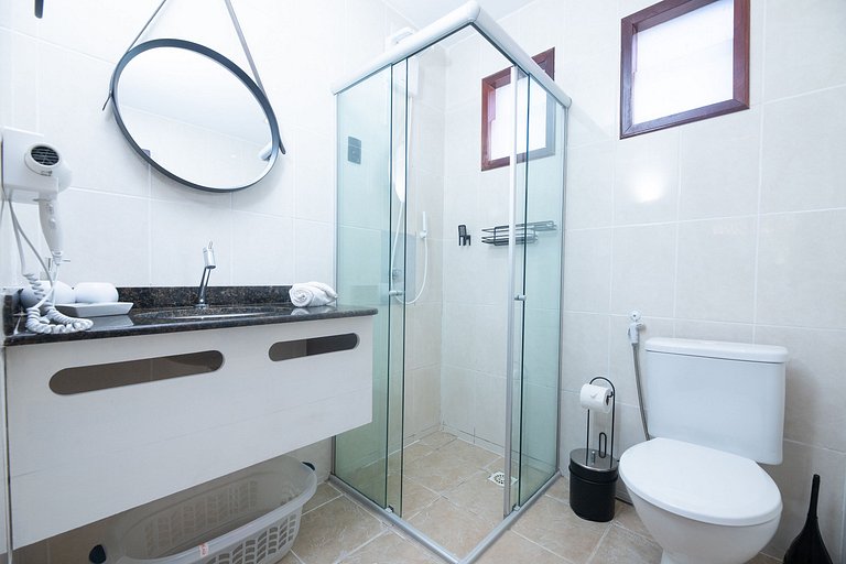 Stay in Style: Central Pipa Townhouse with Ocean View