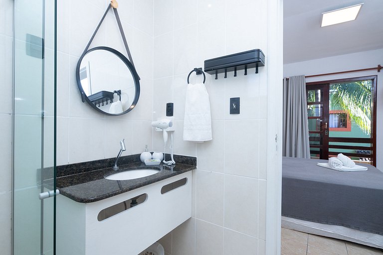 Stay in Style: Central Pipa Townhouse with Ocean View