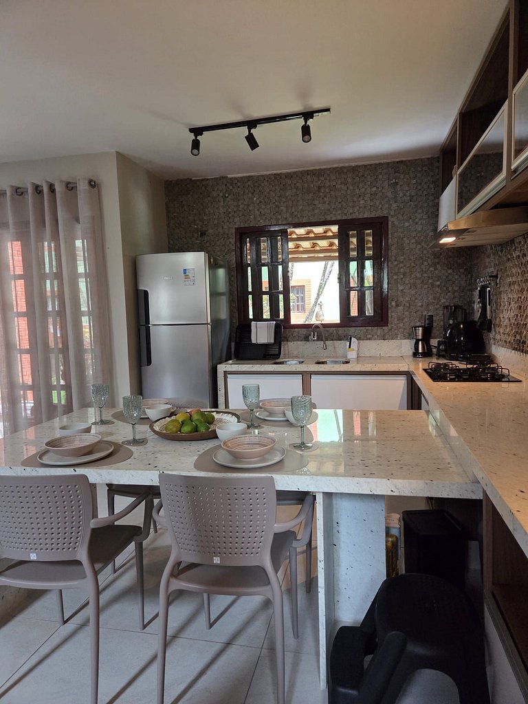 Colibri - Cozy Oceanview Stay in Central Pipa