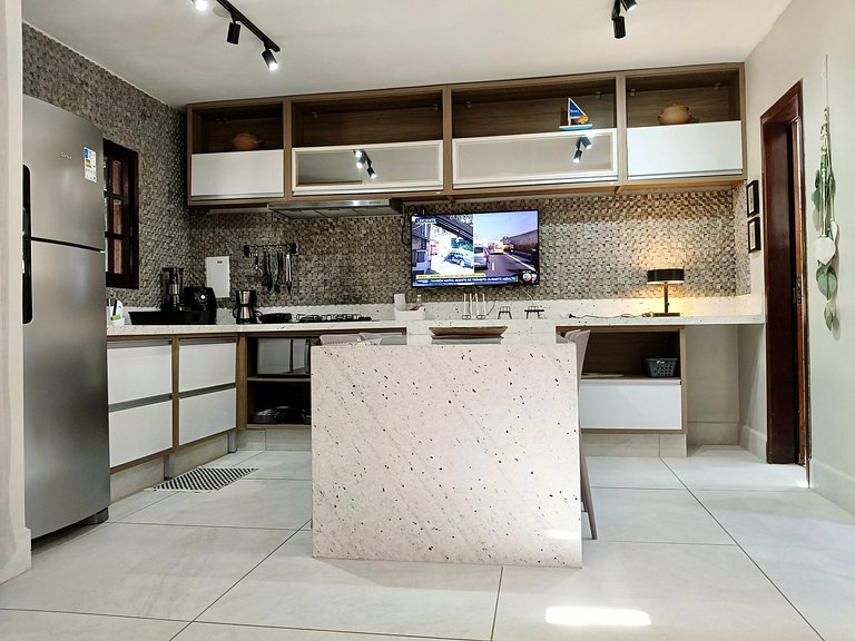 Colibri - Cozy Oceanview Stay in Central Pipa