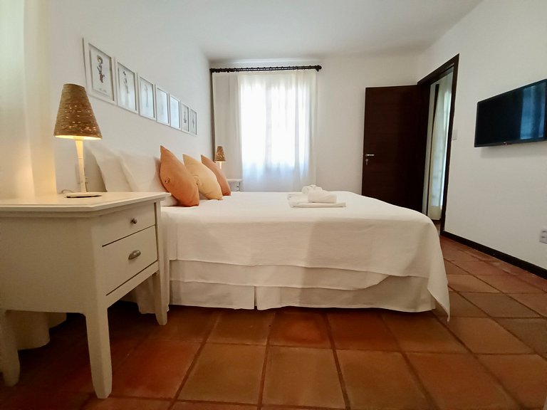 Casa Girassois / 3 Suites / Praia do Amor