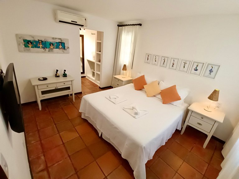 Casa Girassóis - 3 Suites / Rua da Praia do Amor