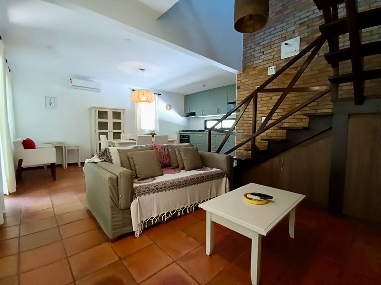 Casa Girassóis - 3 Suites / Rua da Praia do Amor