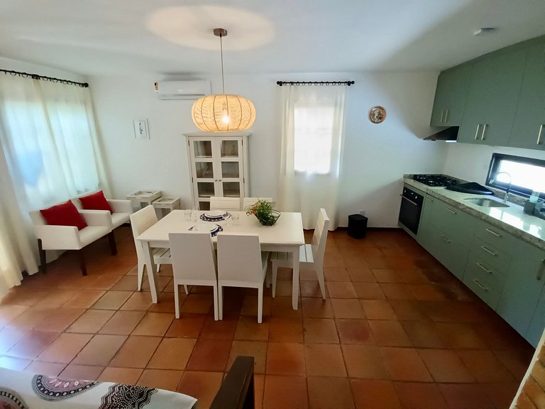 Casa Girassóis - 3 Suites / Rua da Praia do Amor